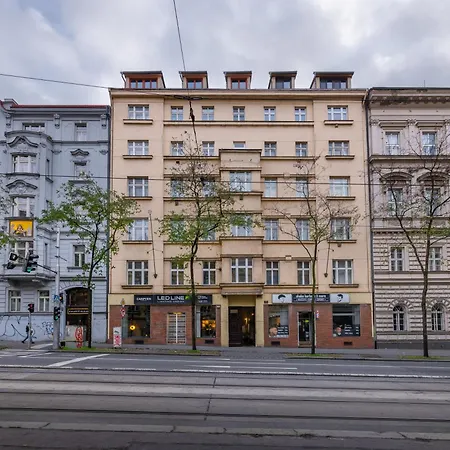Design Close To Wenceslas Square With Ac Apartment